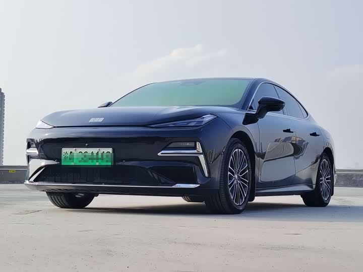 Photo 1 - Geely Galaxy Starshine 8 EM-i