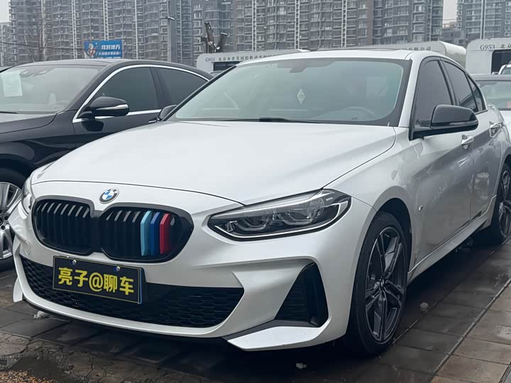 Фото 3 - BMW 1 Series