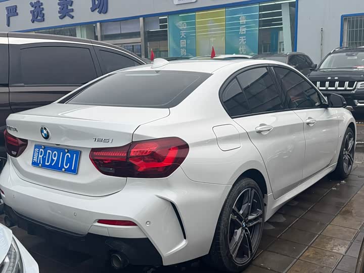 Фото 4 - BMW 1 Series