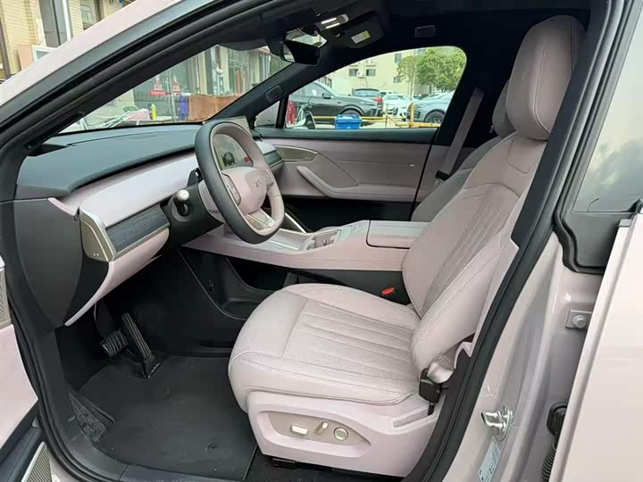 Фото 6 - Nio Onvo L60