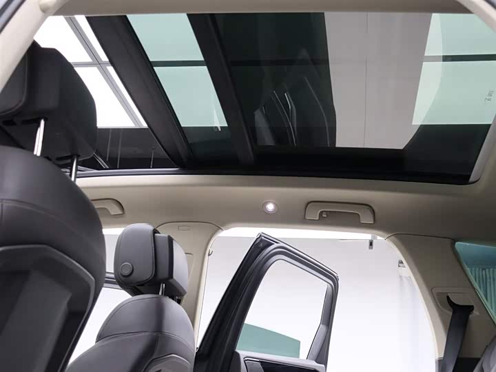 Фото 8 - Volkswagen Touareg