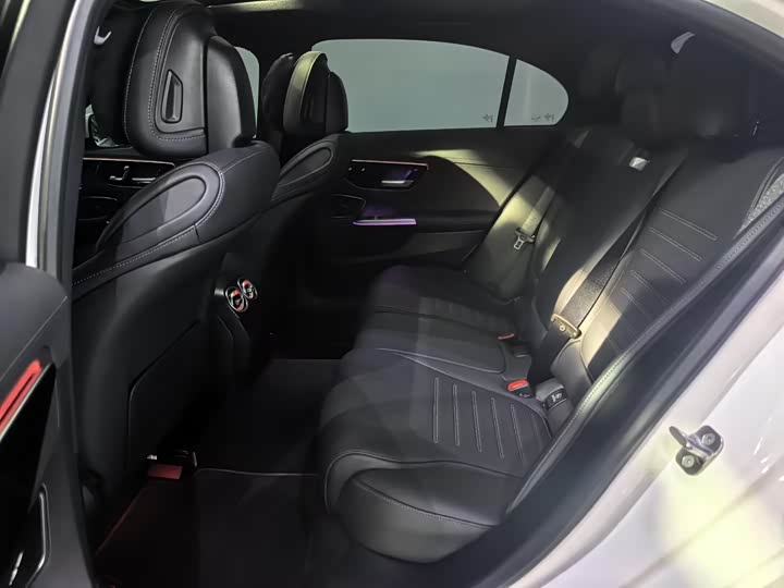 Photo 6 - Mercedes-Benz C-Class Hybrid