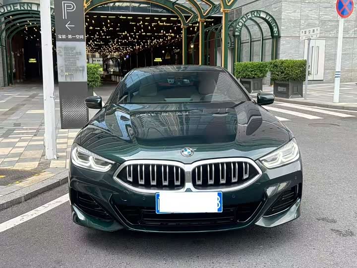 Фото 1 - BMW 8 Series