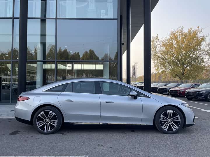 Фото 3 - Mercedes-Benz EQS