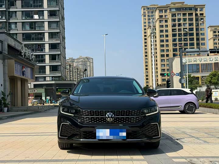 Фото 2 - Volkswagen Passat