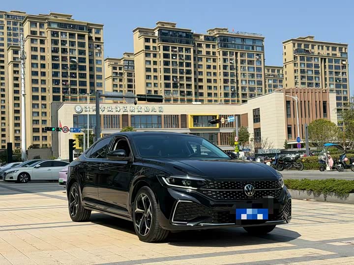 Фото 3 - Volkswagen Passat