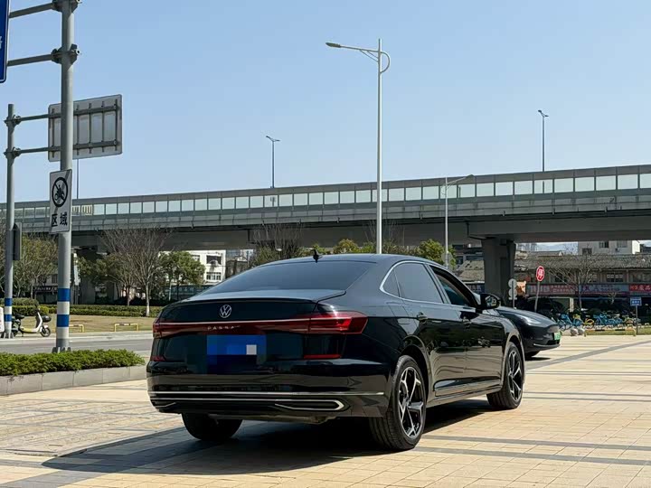 Фото 7 - Volkswagen Passat