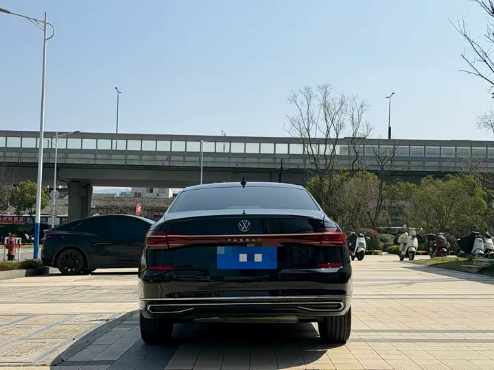 Фото 8 - Volkswagen Passat