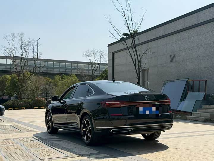 Фото 9 - Volkswagen Passat