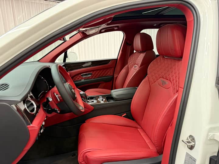 Фото 9 - Bentley Bentayga