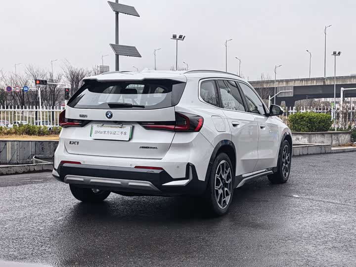 Фото 5 - BMW iX1