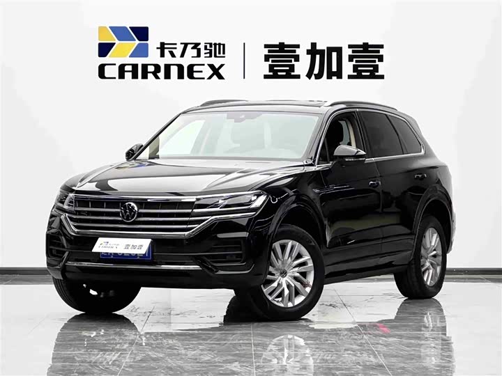 Фото 1 - Volkswagen Touareg