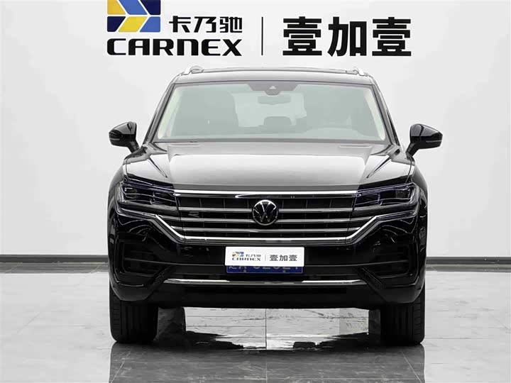 Фото 2 - Volkswagen Touareg