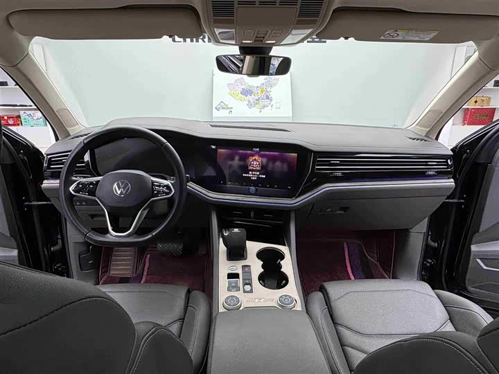 Фото 9 - Volkswagen Touareg