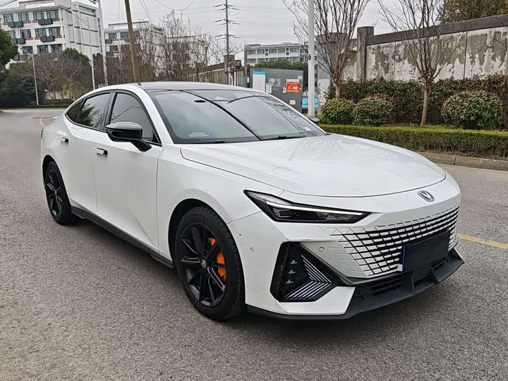 Фото 3 - Changan UNI-V