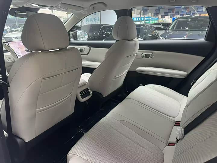 Фото 4 - Changan Qiyuan (Nevo) Q05