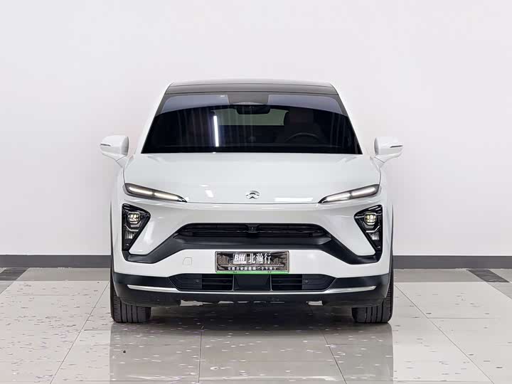 Фото 2 - Nio EC6