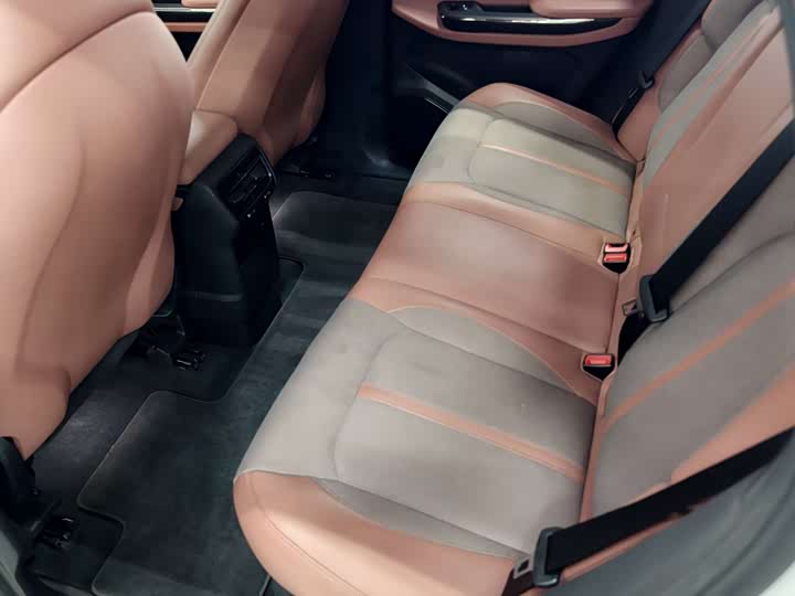 Фото 7 - Nio EC6