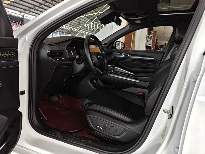 Фото 8 - Geely Preface