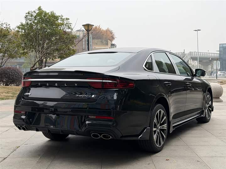 Фото 6 - Geely Preface