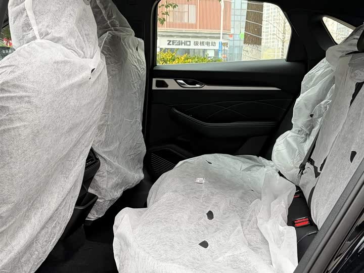 Фото 8 - Geely Preface