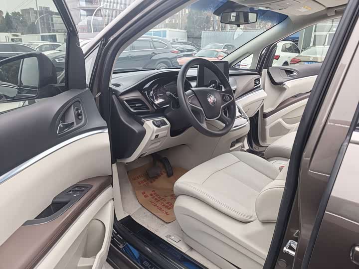 Фото 6 - Buick GL8 ES