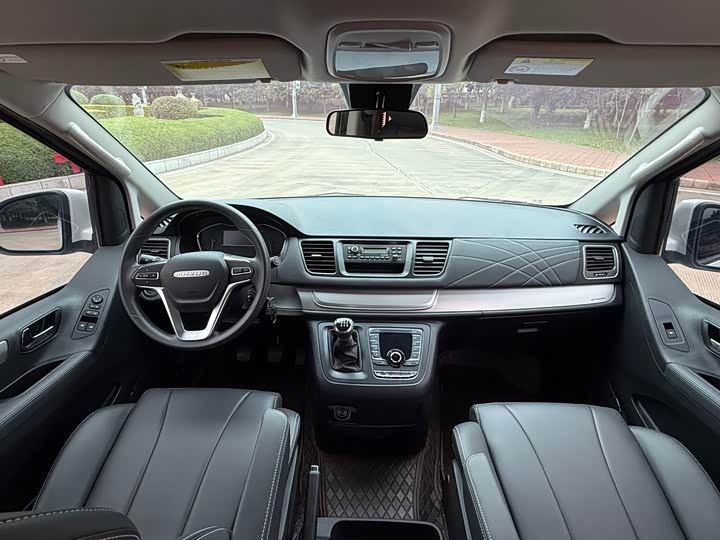 Фото 5 - Maxus G10