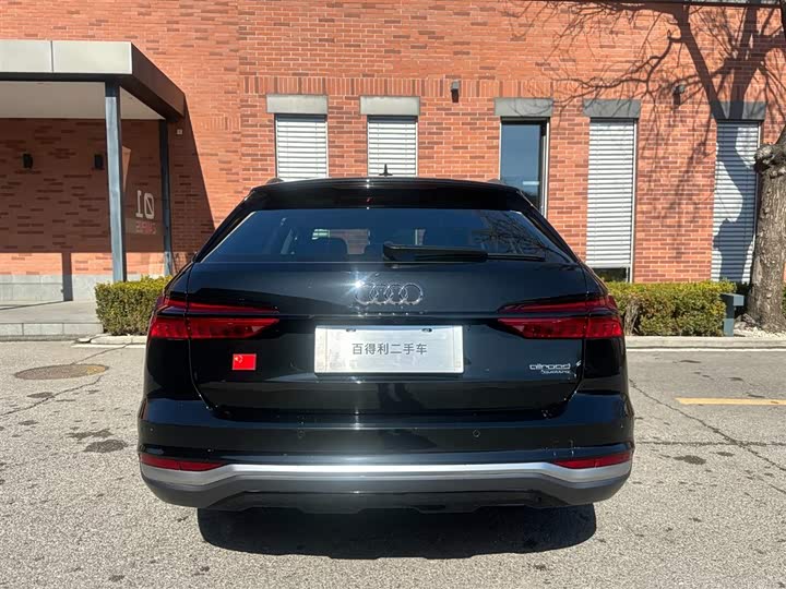 Фото 5 - Audi A6