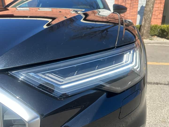 Фото 6 - Audi A6