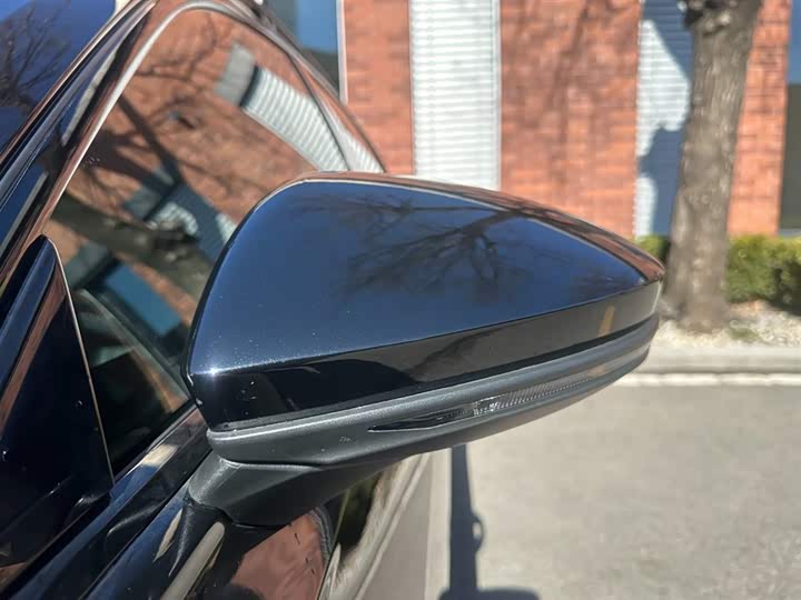 Фото 8 - Audi A6