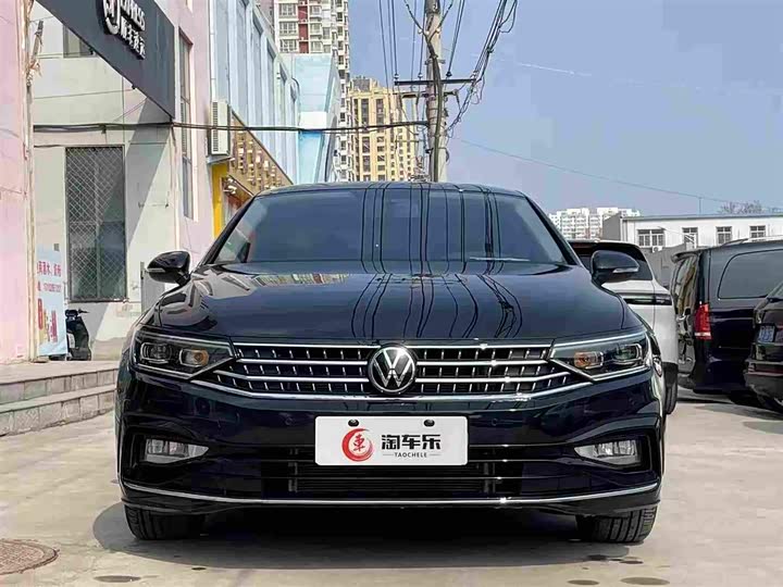 Фото 2 - Volkswagen Magotan