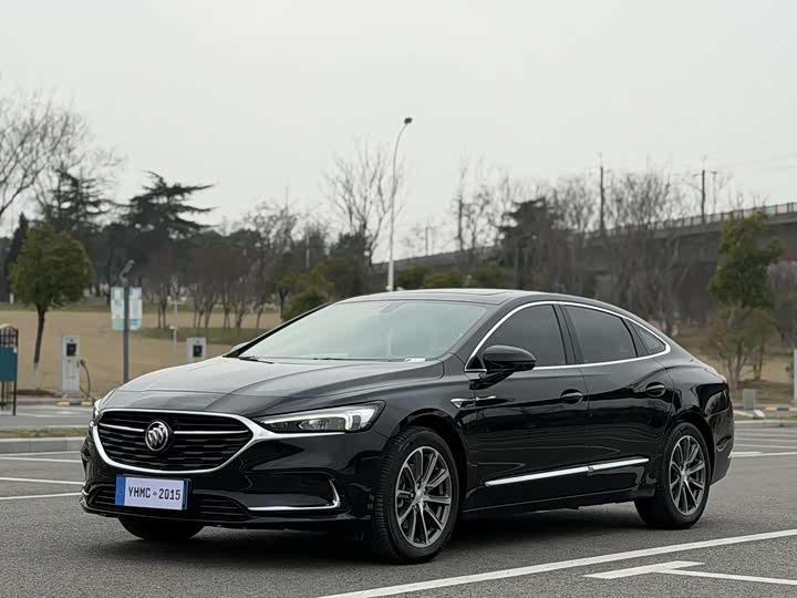 Фото 1 - Buick LaCrosse