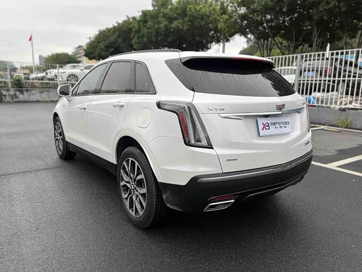 Фото 4 - Cadillac XT5