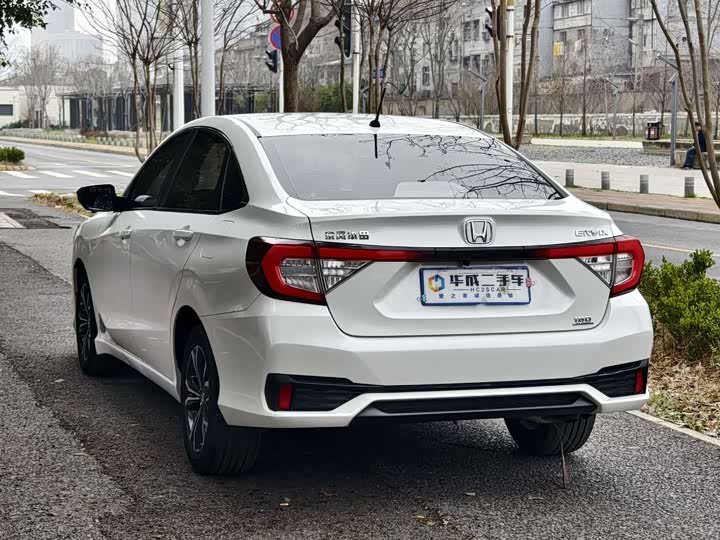 Фото 7 - Honda Envix