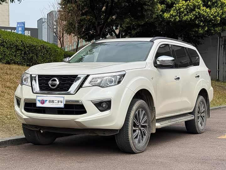 Фото 1 - Nissan Terra