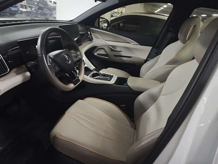 Photo 5 - BYD Song Pro Hybrid