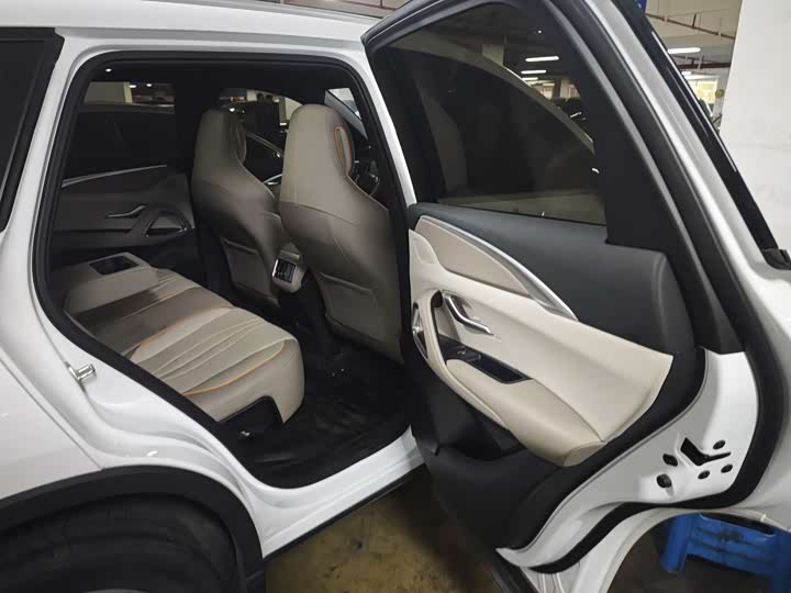 Photo 9 - BYD Song Pro Hybrid