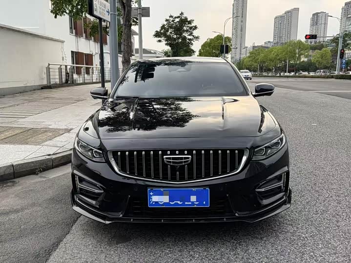 Фото 2 - Geely Preface