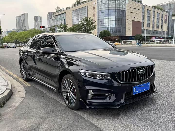 Фото 3 - Geely Preface