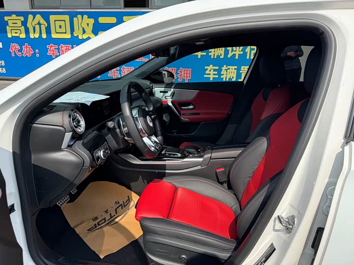 Фото 7 - Mercedes-Benz A-Class AMG