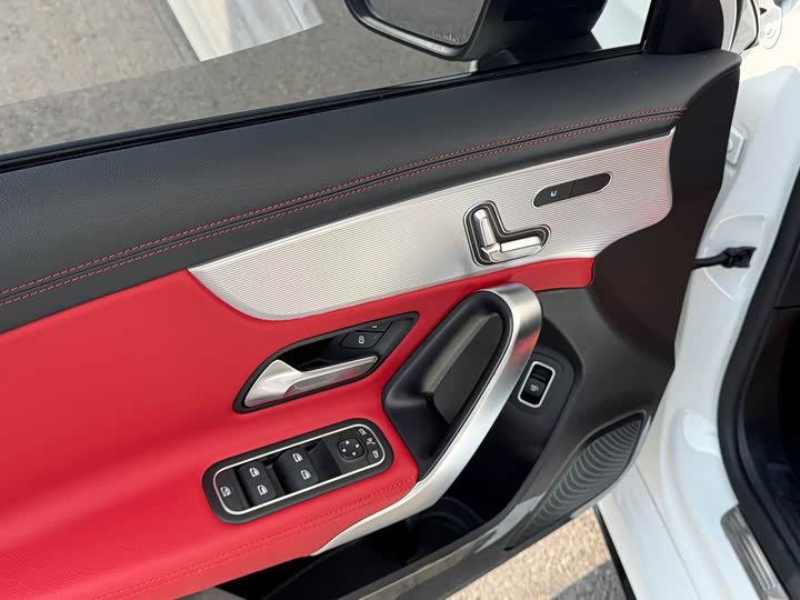 Фото 8 - Mercedes-Benz A-Class AMG