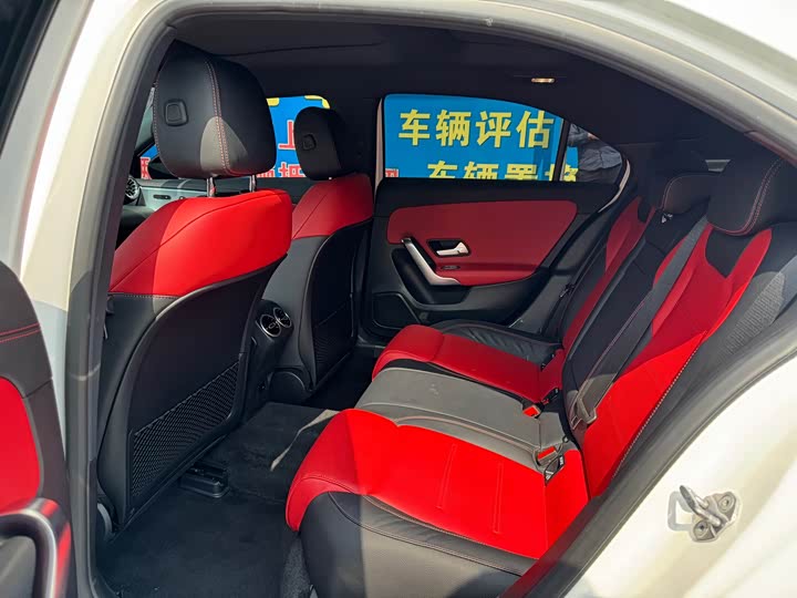 Фото 9 - Mercedes-Benz A-Class AMG