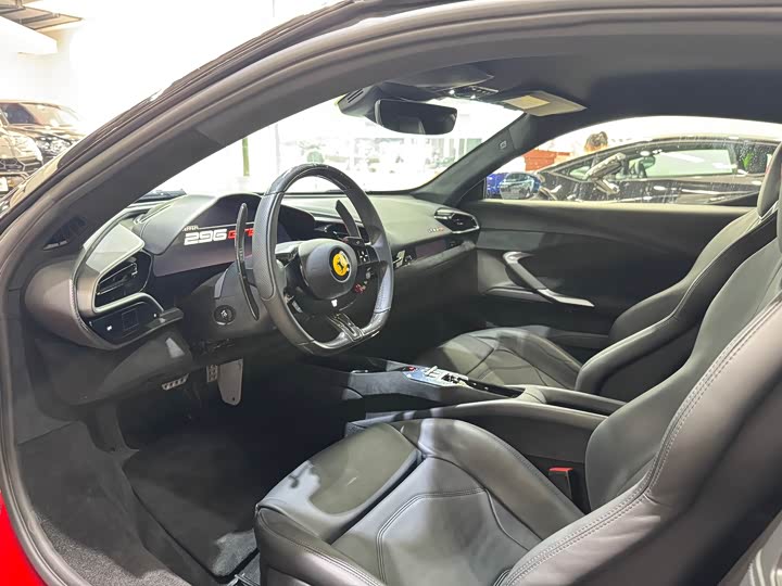 Фото 4 - Ferrari 296