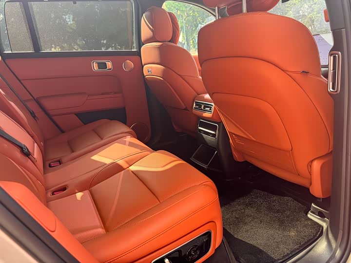 Фото 8 - LiXiang L7