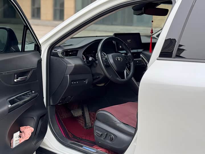 Фото 8 - Toyota Venza