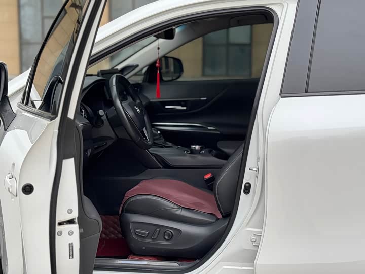 Фото 9 - Toyota Venza