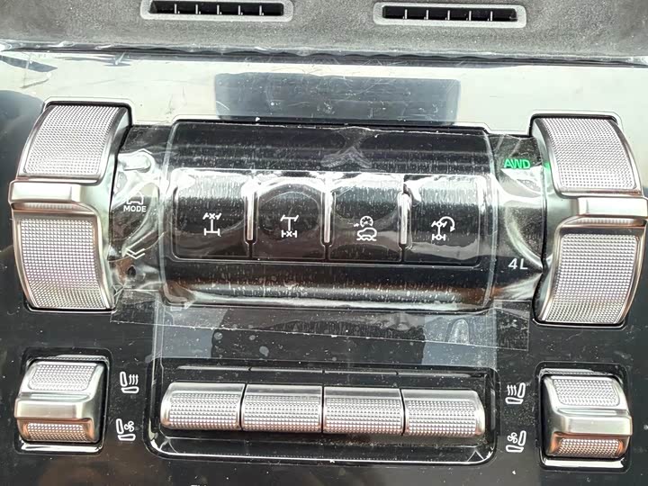 Фото 8 - Tank 500 Hybrid