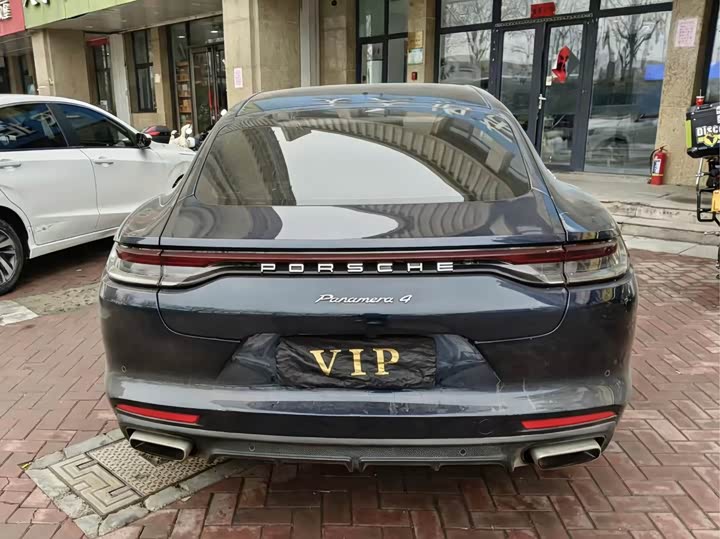 Фото 6 - Porsche Panamera