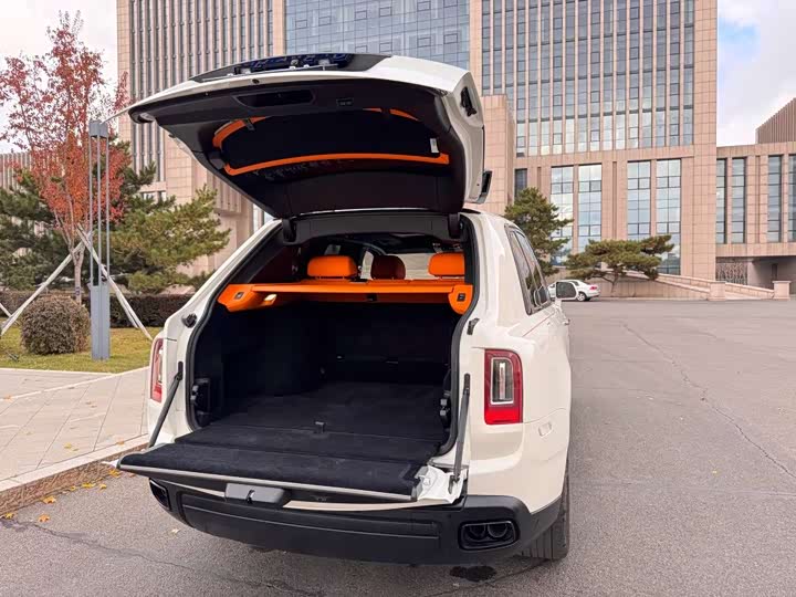 Фото 7 - Rolls-Royce Cullinan