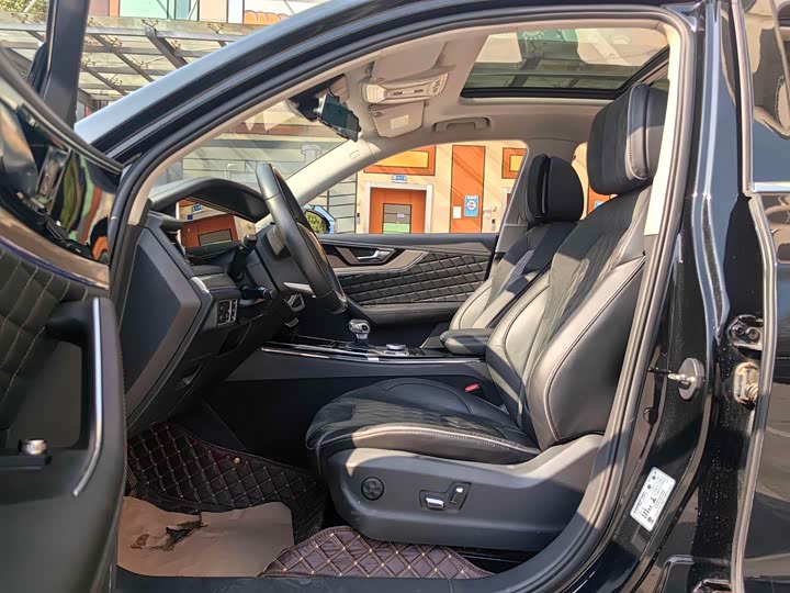 Photo 4 - Hongqi HS5